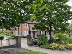 Estate Grounds- click for photo gallery